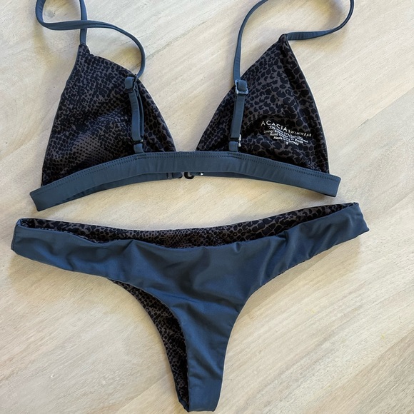 ACACIA - Picture 4 of 4